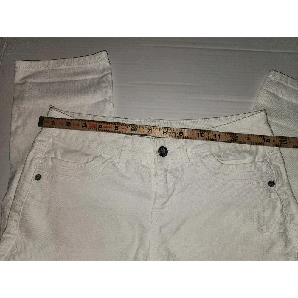 Simply Vera Jeans by Vera Wang - Womens Size 4 - Straight Leg Capri